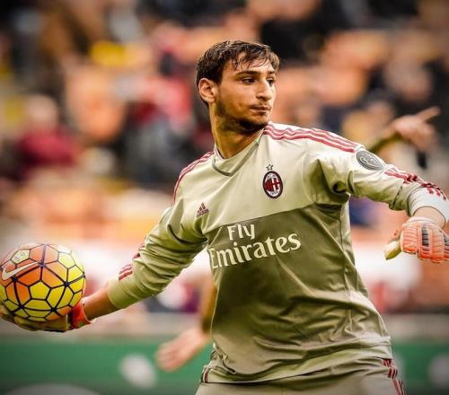 约基奇三双稳定输出率掘金大胜